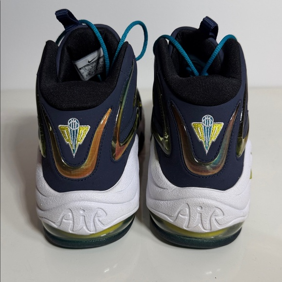 NIKE Air Pippen - US Mens 10 - Picture 8 of 11